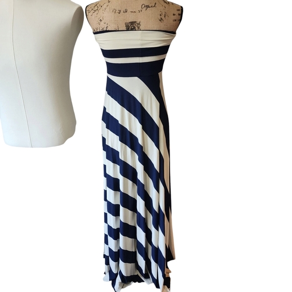 Nadia Tarr Strapless Navy and Cream Maxi Dress - Large - Picture 5 of 10